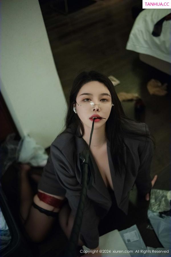   [XiuRen]高清写真图 2024.10.15 No.9287 樱桃小犊子 黑丝美臀第10张图片